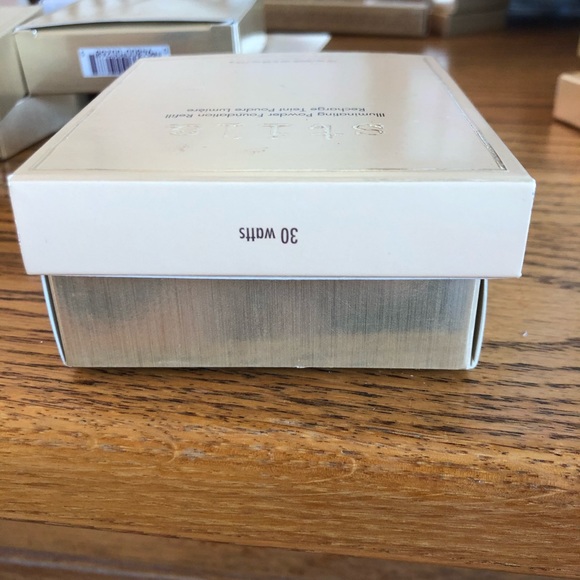 Stila illuminating powder foundation - Picture 8 of 11